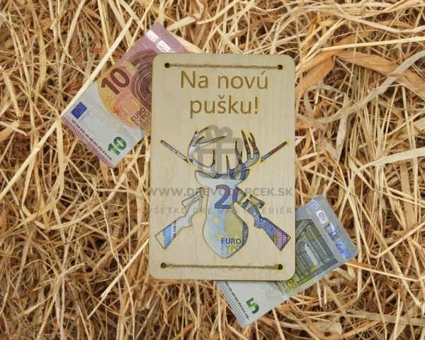 Drevená gravírovaná obálka na peniaze Na novu pušku